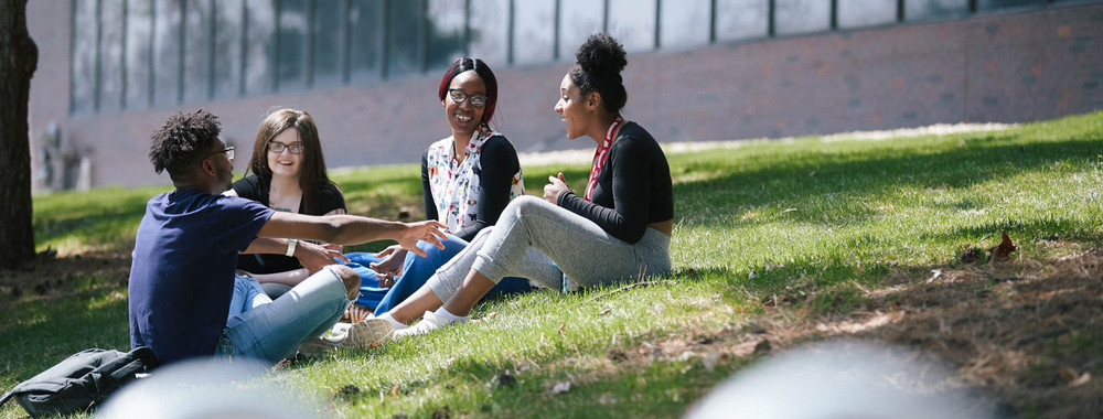 Students sitting outside of Minneapolis College