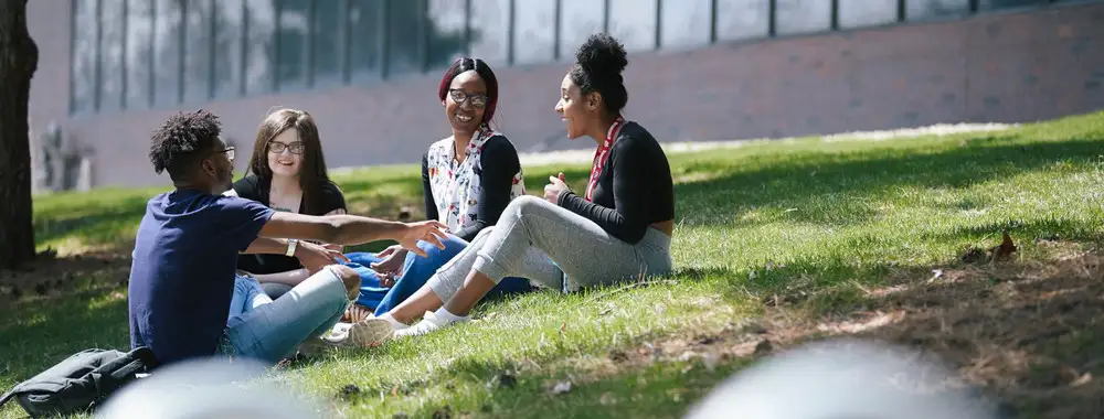 Students sitting outside of Minneapolis College