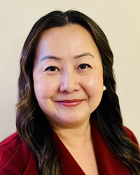Shari Olson headshot