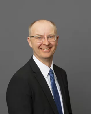 Nate Hallanger headshot